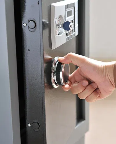 Top Locksmith Services Chicago, IL 312-288-7590 Top Locksmith Services Chicago, IL 312-288-7590